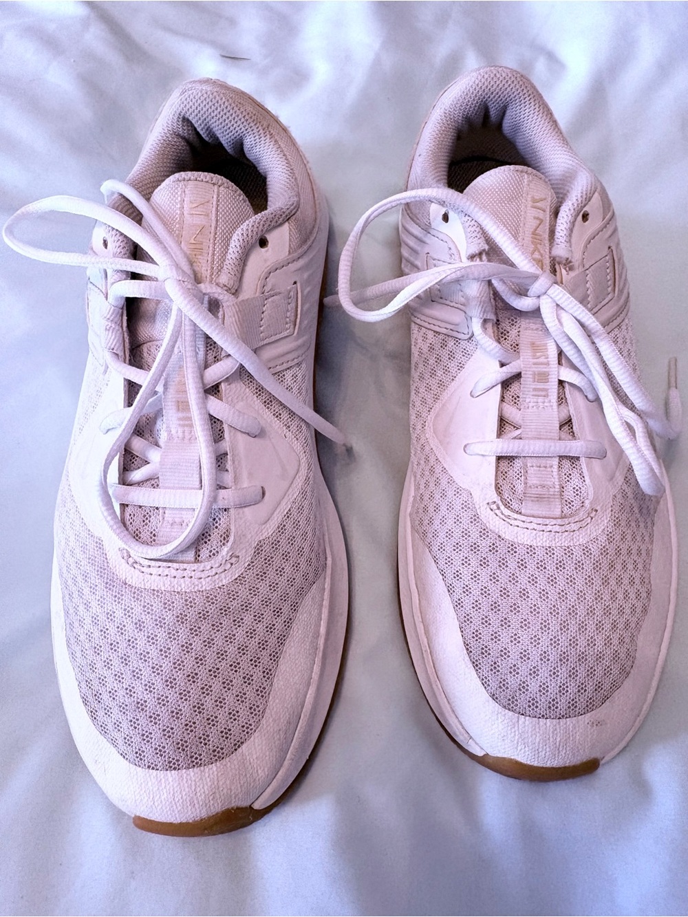 Nike White Women’s Sneakers W9.5, good preowned condition